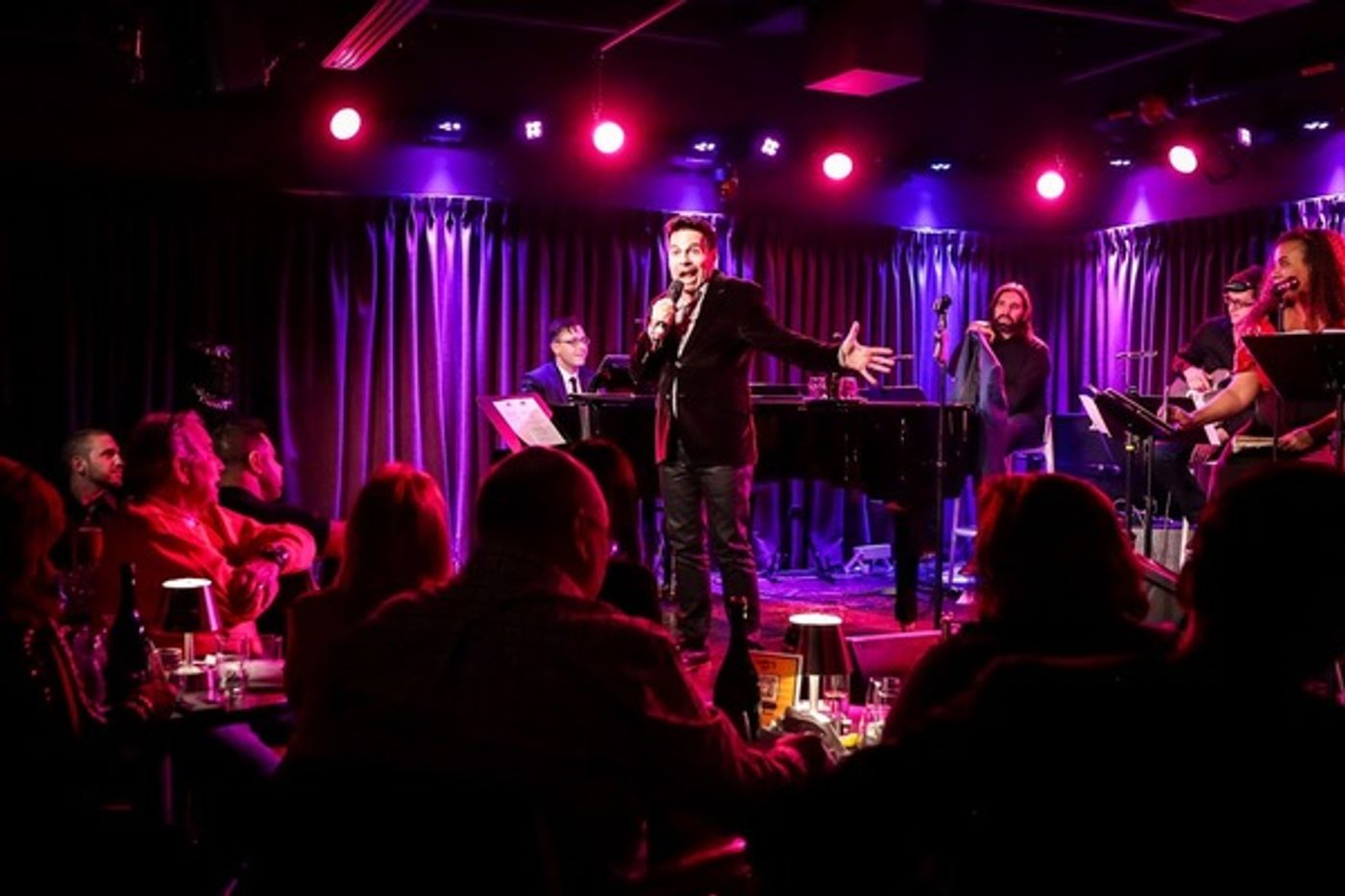 Photo Flash: Lesli Margherita, Mario Cantone and More at MICHAEL LONGORIA'S HOLIDAY HOP CONCERT  Image