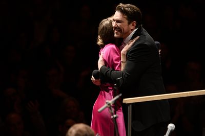 Laura Osnes y Paulo Szot (Foto: May Zircus/Lâ€™Auditori) Photo