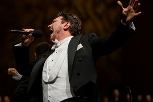 Paulo Szot (Foto: May Zircus/L’Auditori) @ BroadwayWorld Paulo Szot (Foto: May Zircus/L’Auditori) Photo