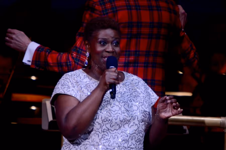Photo Coverage: Capathia Jenkins Performs at The New York Pops Holiday Show Image