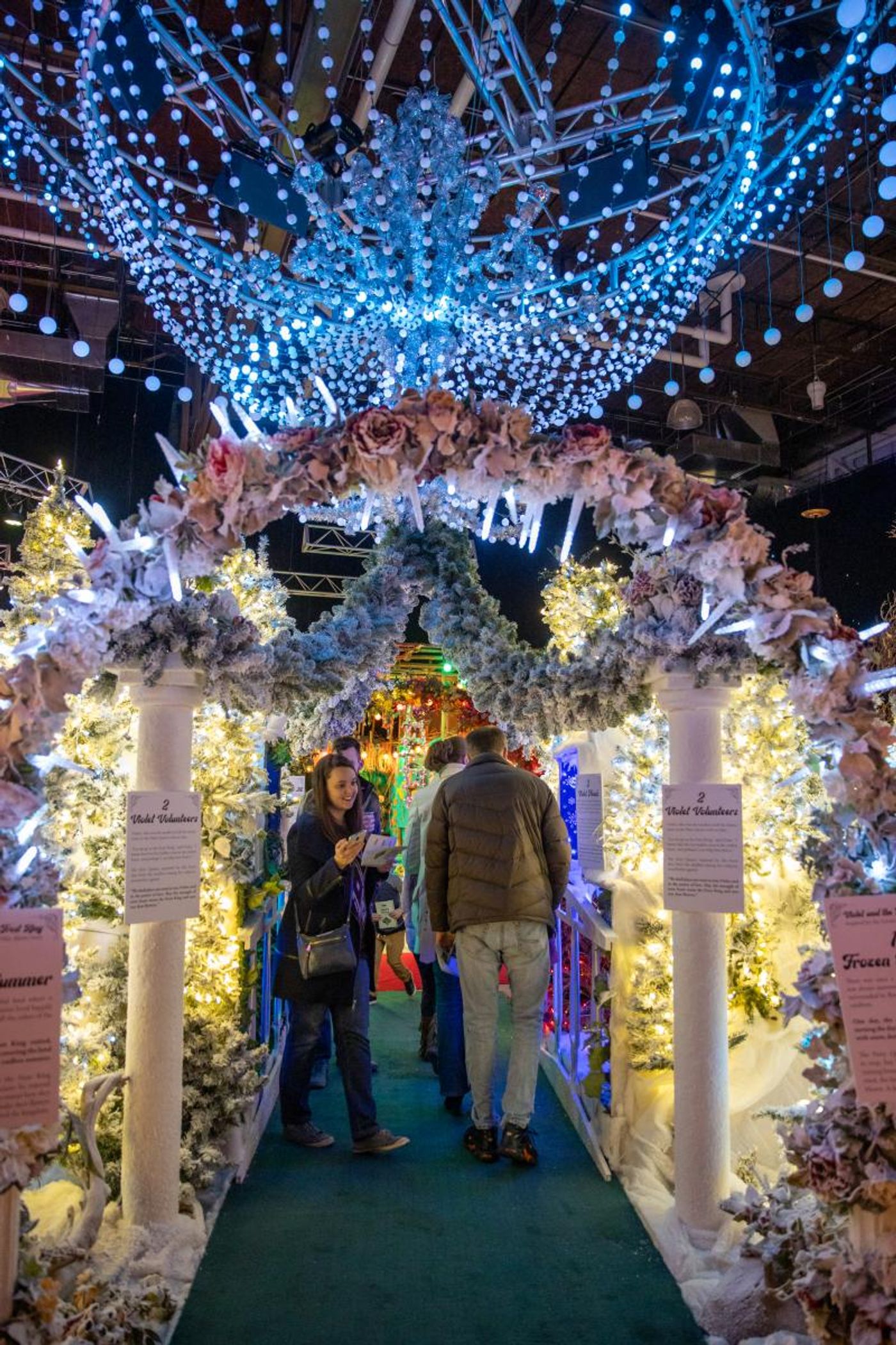 Review: DCPA's CAMP CHRISTMAS is a Festive Selfie Wonderland  Image