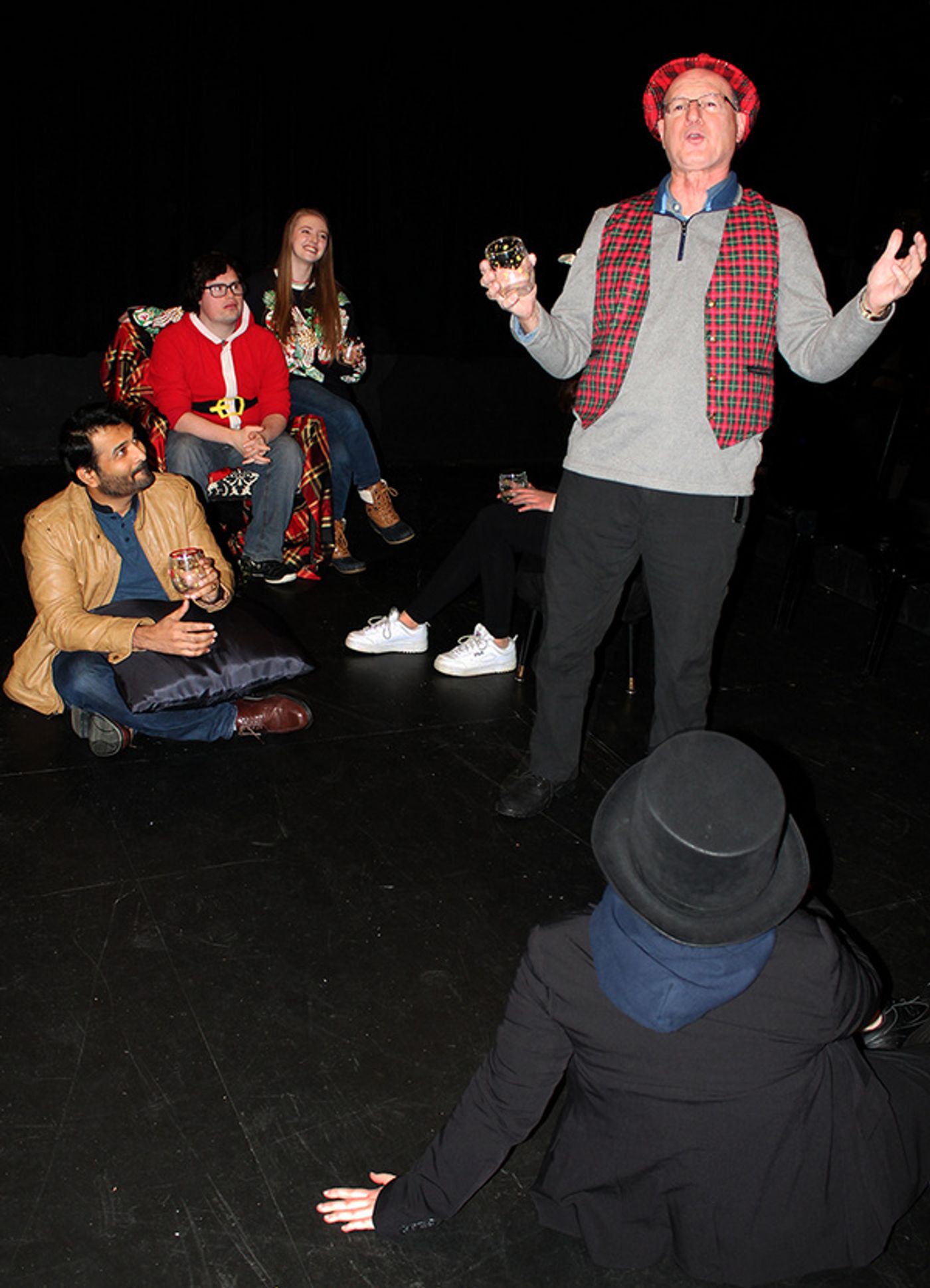 Photo Flash: First Look at A CHRISTMAS CAROL at Artists' Exchange Photo Flash: First Look at A CHRISTMAS CAROL at Artists' Exchange Image