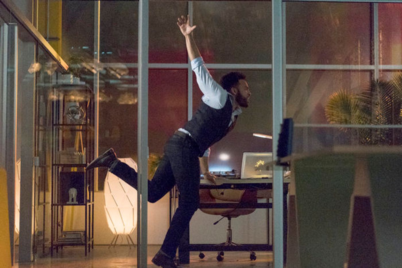 Photo Flash: See Skylar Astin, Jane Levy, & More in a First Look at ZOEY'S EXTRAORDINARY PLAYLIST  Image