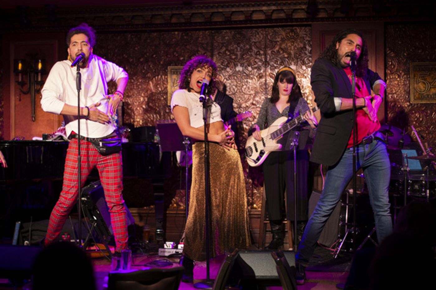 Photo Flash: The Saunders Family In FAMILY DINNER: HOLIDAY EDITION At Feinstein's/54 Below  Image