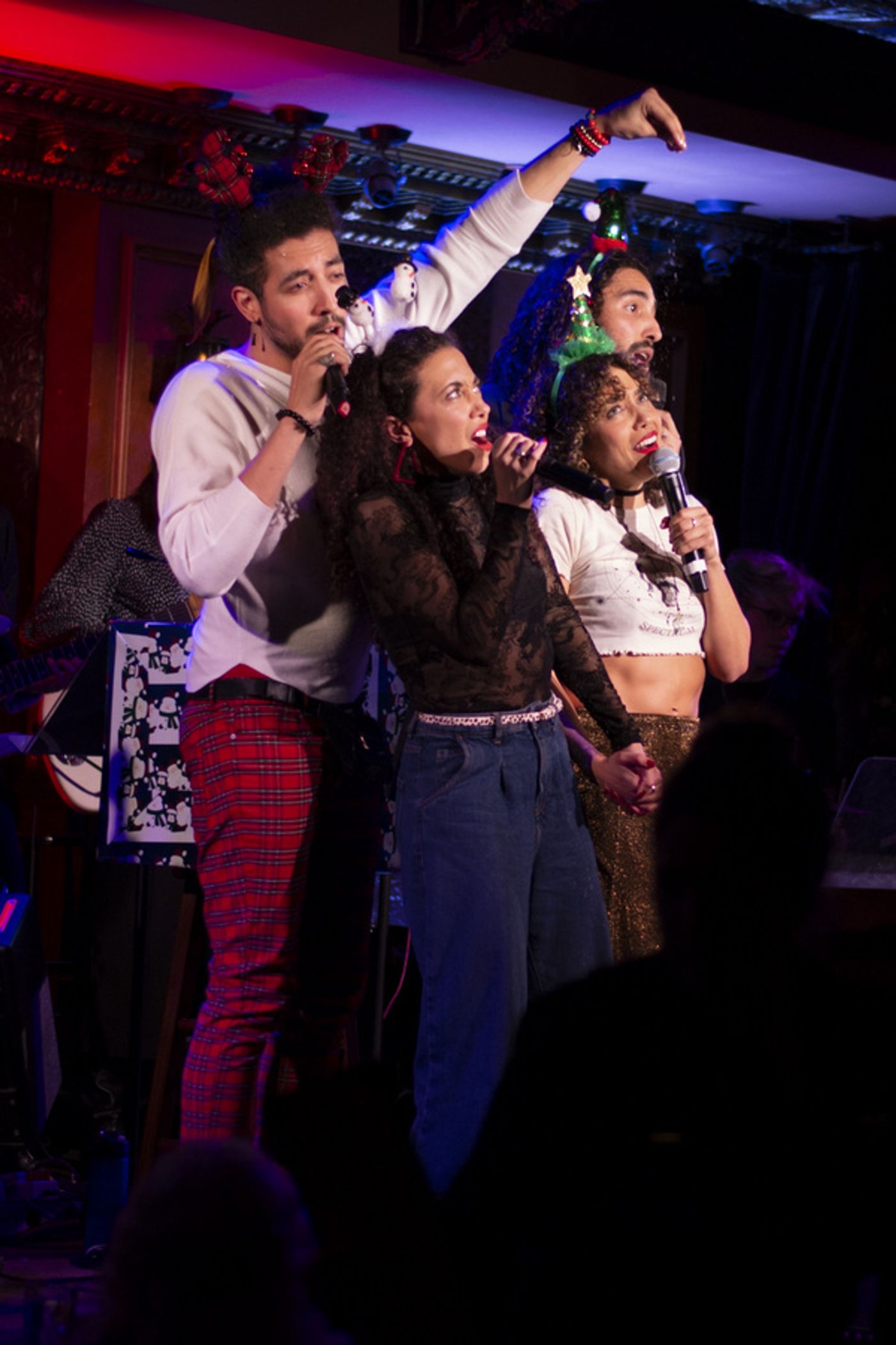 Photo Flash: The Saunders Family In FAMILY DINNER: HOLIDAY EDITION At Feinstein's/54 Below  Image