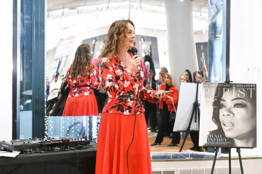 Photo Flash: Melissa Errico Performs At The Purist Holiday Party At BCBGMAXAZRIA On Fifth Avenue Image