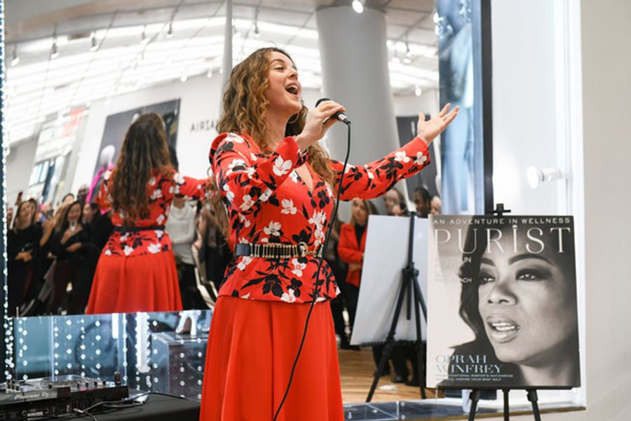 Photo Flash: Melissa Errico Performs At The Purist Holiday Party At BCBGMAXAZRIA On Fifth Avenue Image