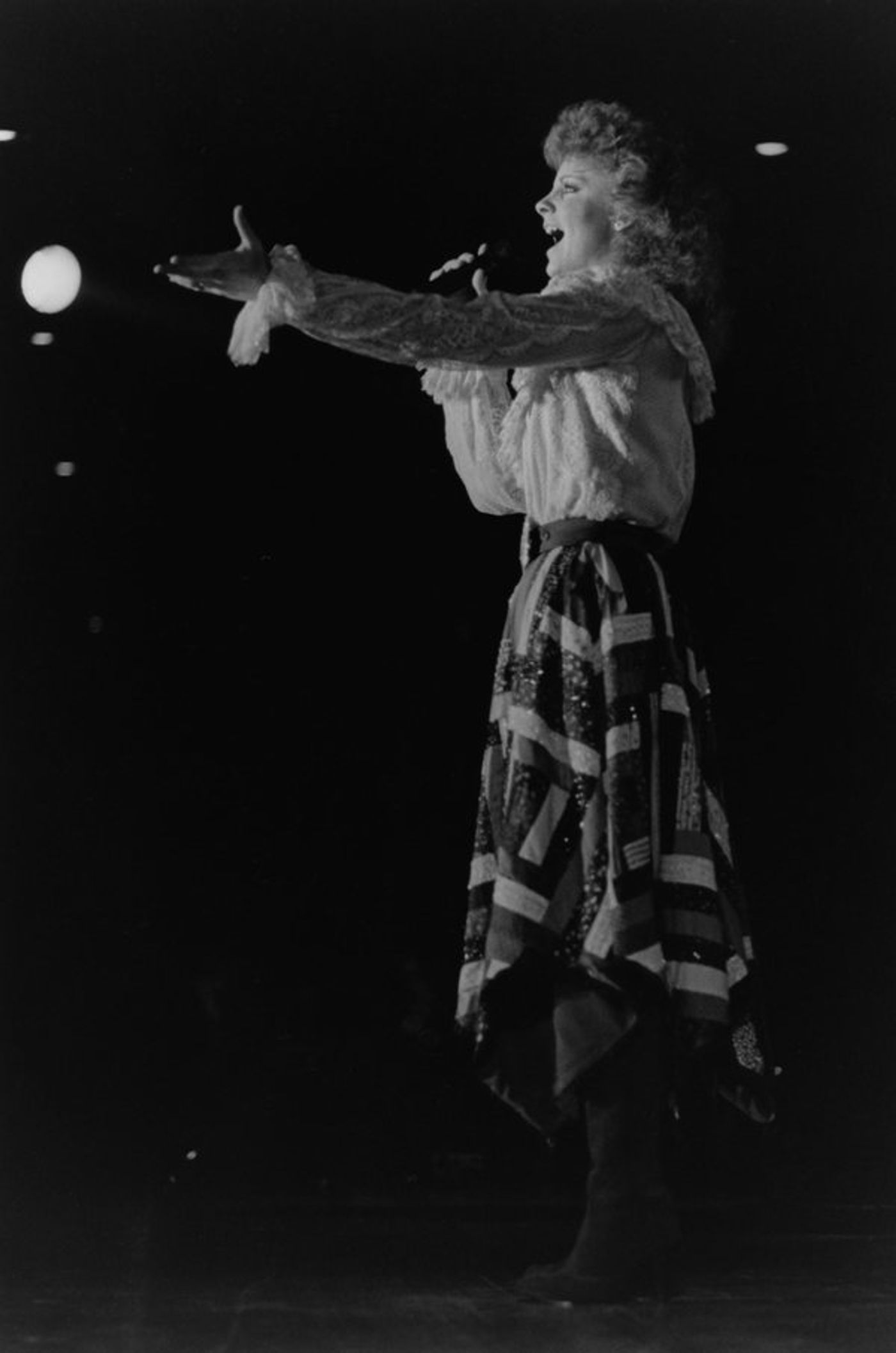 Photo Flash: Reba McEntire's Best Stage Looks! Photo Flash: Reba McEntire's Best Stage Looks! Image