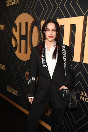 Emily Hampshire  Photo