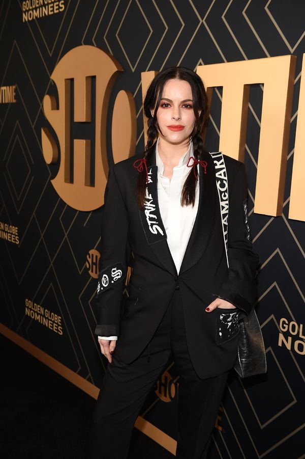 Emily Hampshire  Photo