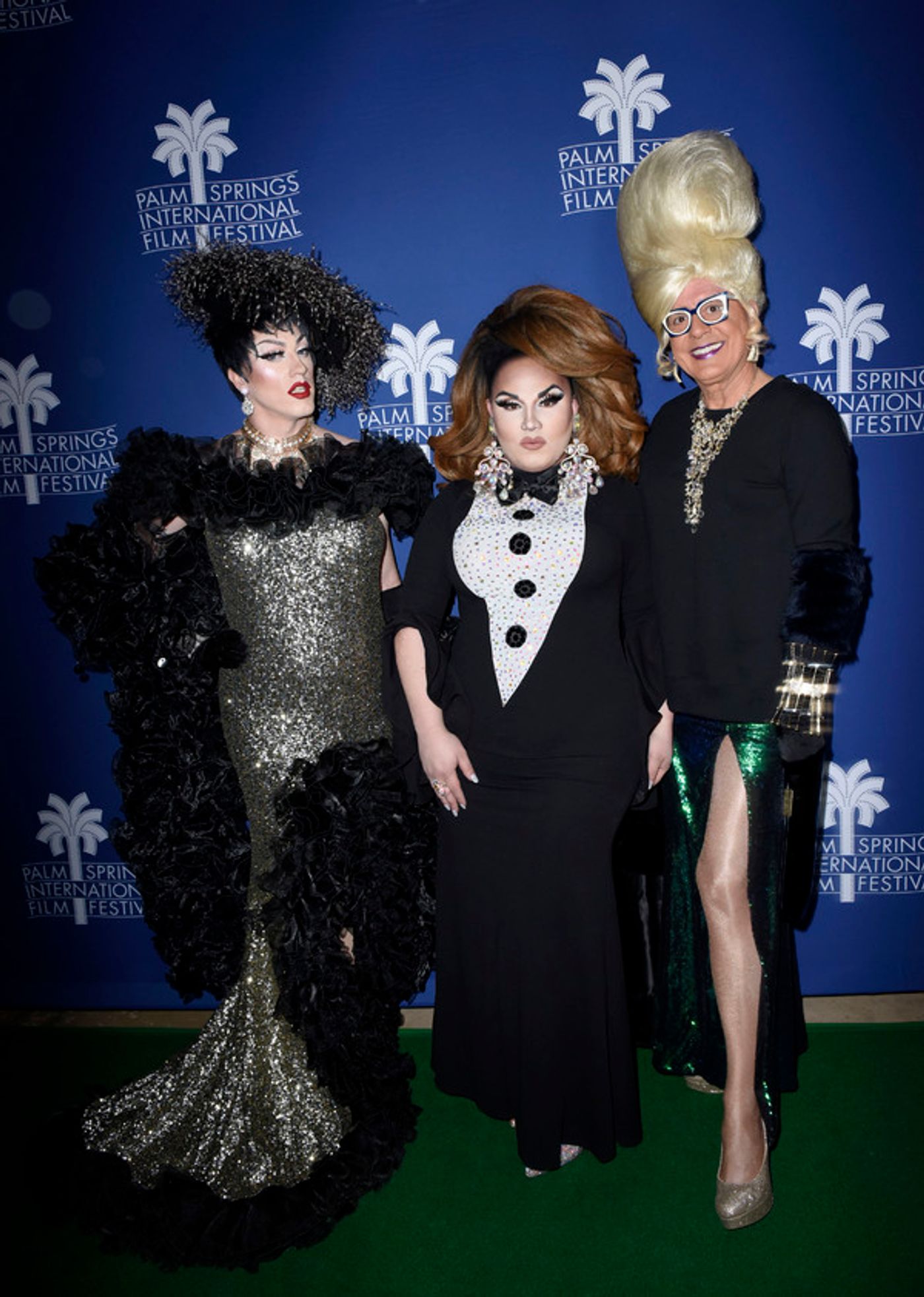 Photo Flash: Jacki Weaver, Drag Queens, and More Attend the World Premiere of STAGE MOTHER at PSIFF  Image