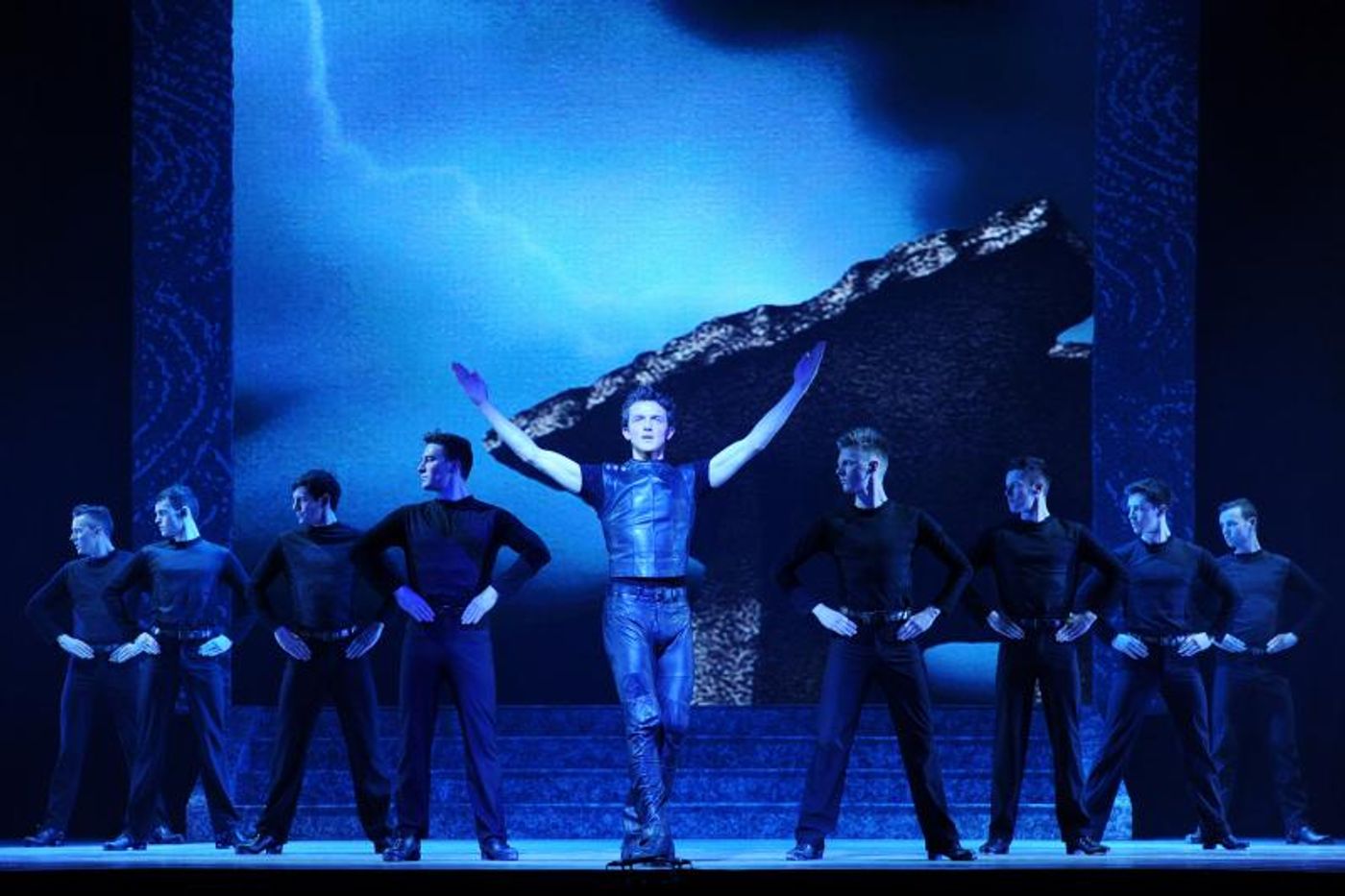 Interview: Jason O'Neill of RIVERDANCE 25TH ANNIVERSARY which runs 1/10-12, 2020 at Salle Wilfrid-Pelletier, Place Des Arts  Image