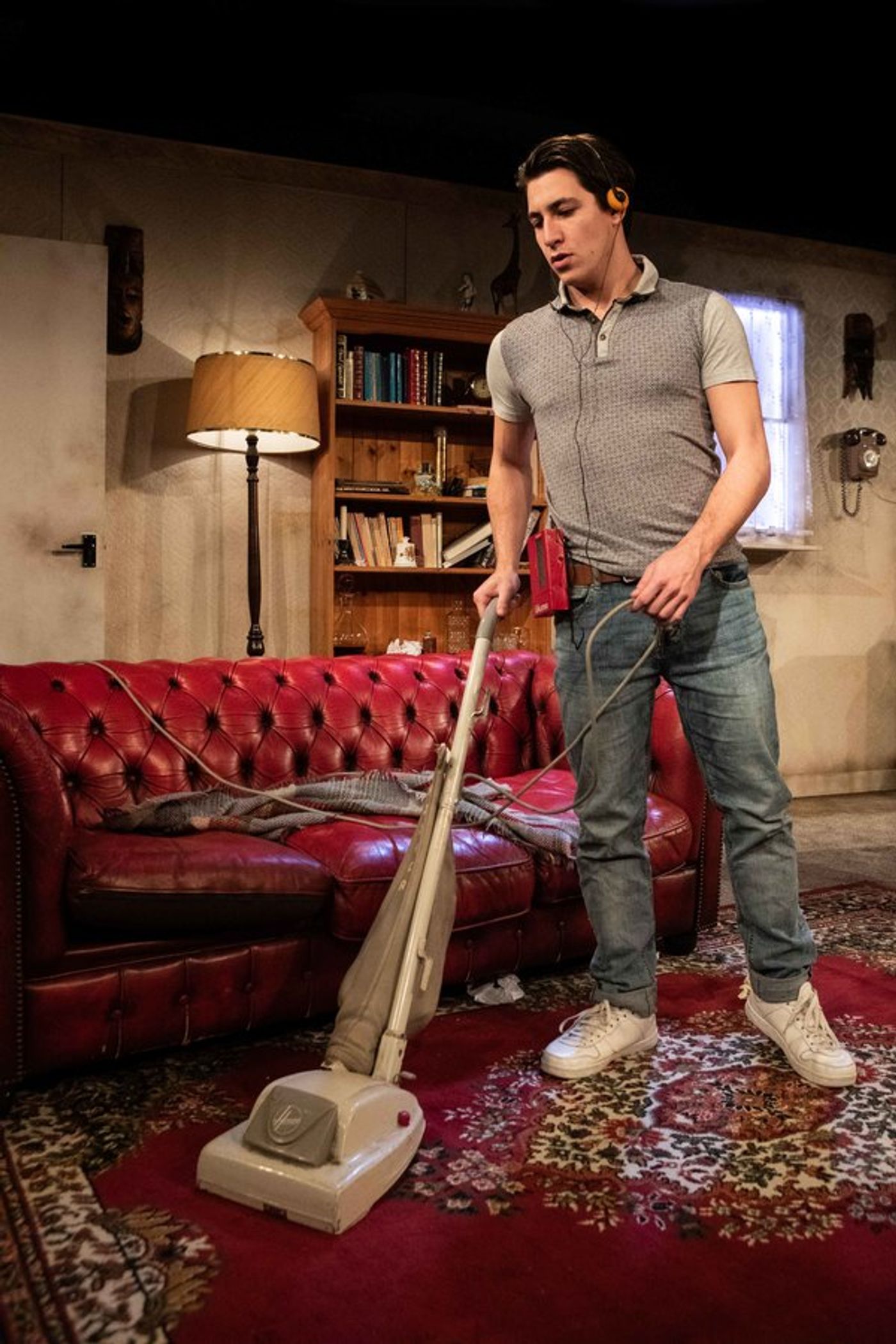 Photo Flash: First Look at Production Photos for Kevin Elyot's COMING CLEAN  Image