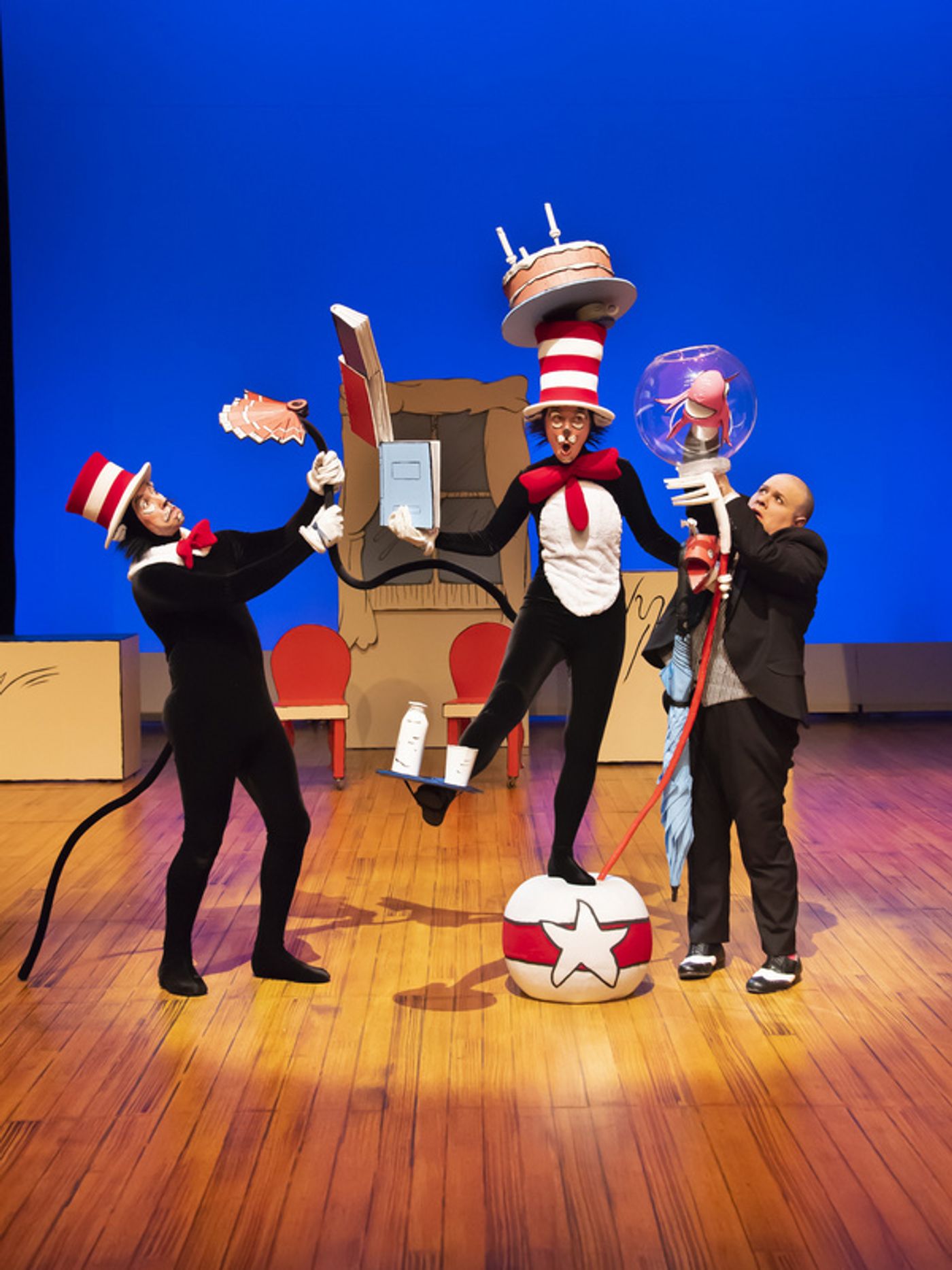 Photo Flash: Dr. Seuss's THE CAT IN THE HAT at Alabama Shakespeare Festival  Image