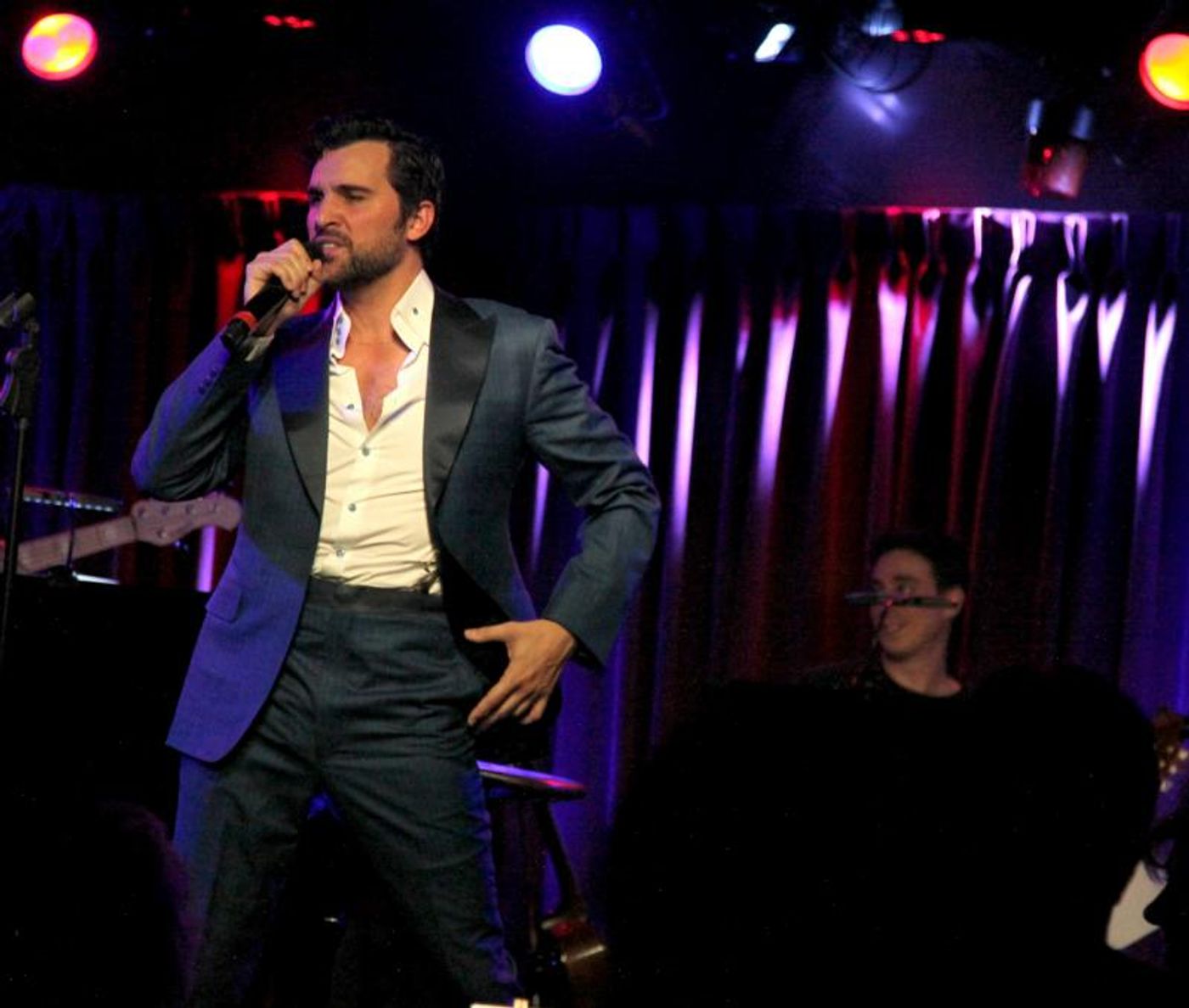 Review: AN EVENING WITH JUAN PABLO DI PACE Melds Old Hollywood Glamor with Rock Star Electricity At The Green Room 42  Image