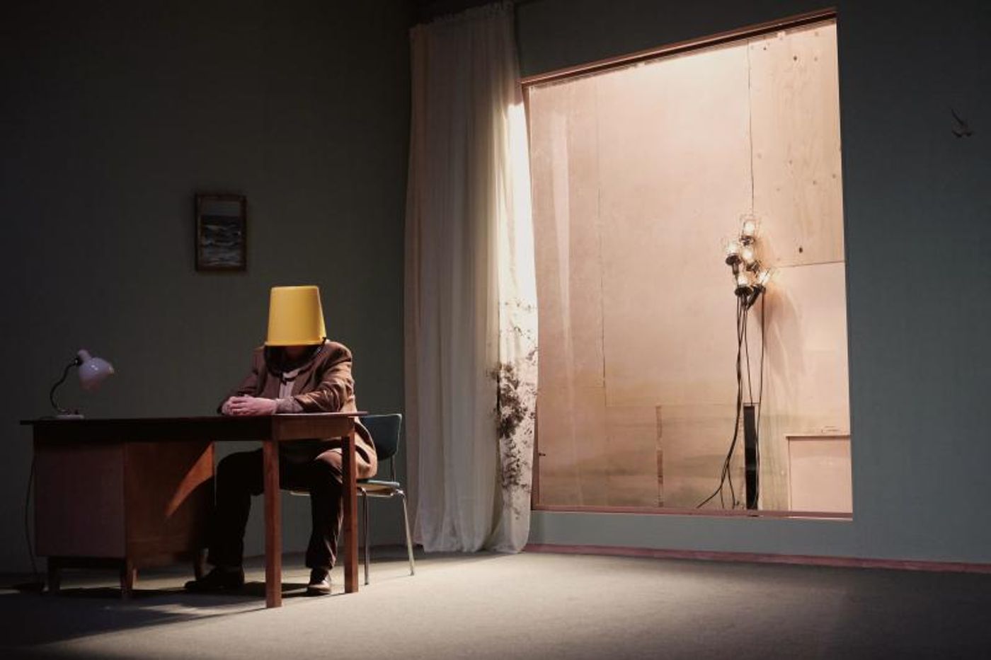 Review: MEDUSA'S ROOM BY Q-THEATRE at The Finnish National Theatre Review: MEDUSA'S ROOM BY Q-THEATRE at The Finnish National Theatre Image
