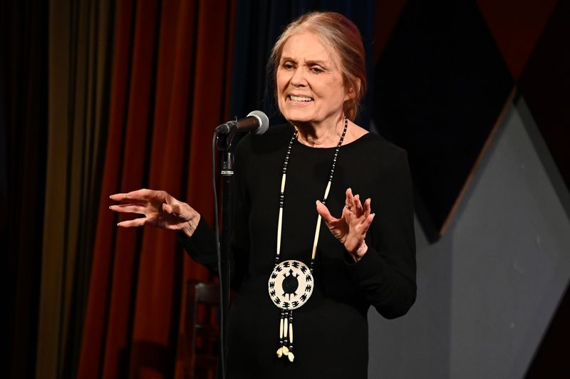 Photo Flash: Gloria Steinem and More at Ms. Foundation for Women's Comedy Night at Carolines on Broadway — photo 8 of 11