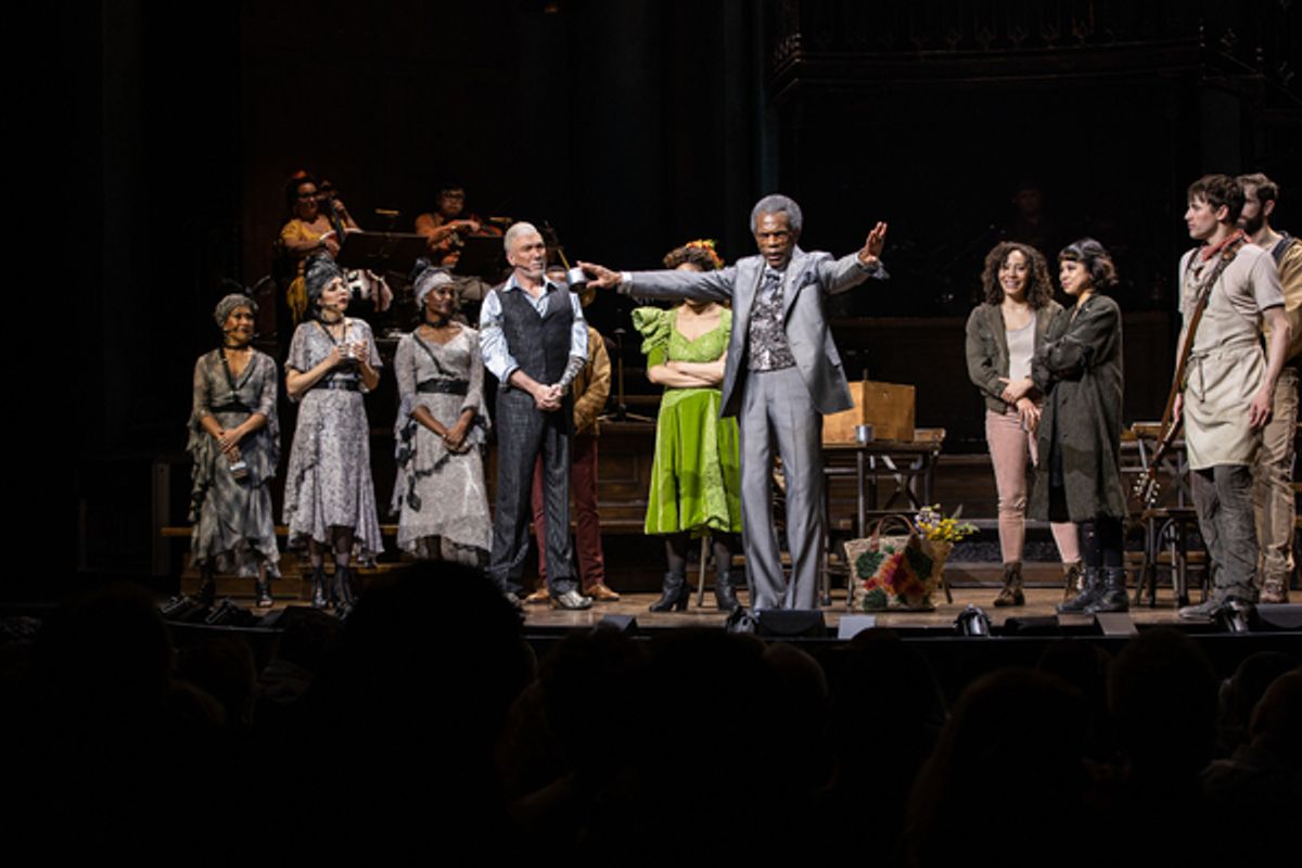 Andre de Shields and cast at 