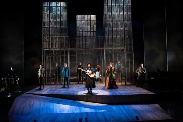 Tommy Crawford and the company of Twelfth Night Photo