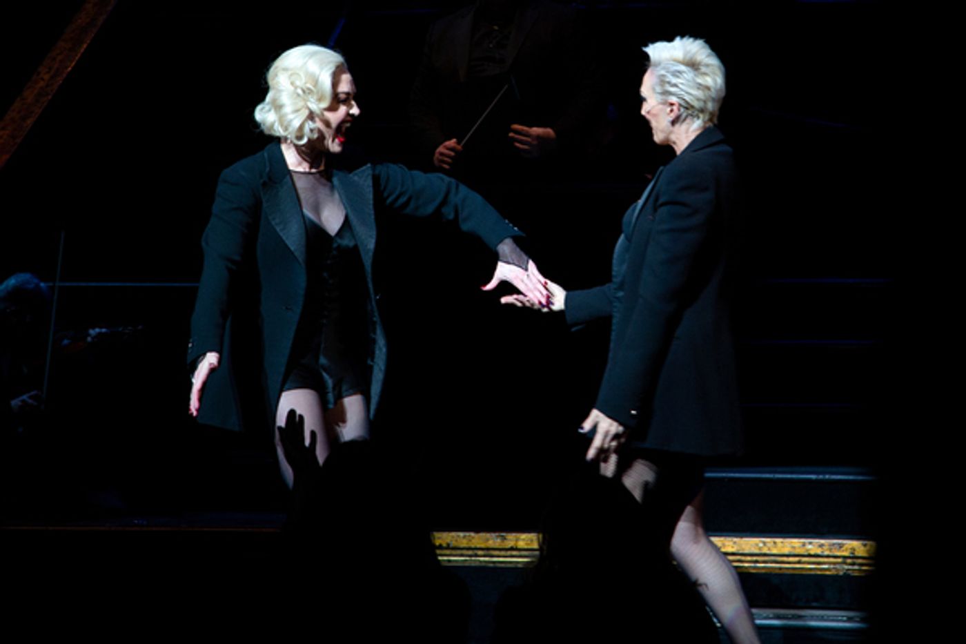 Photo Coverage: The Real Housewives of Beverly Hills Visit Erika Jayne in CHICAGO  Image