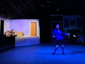 AVERY HORTON and MOLLY QUINN Photo