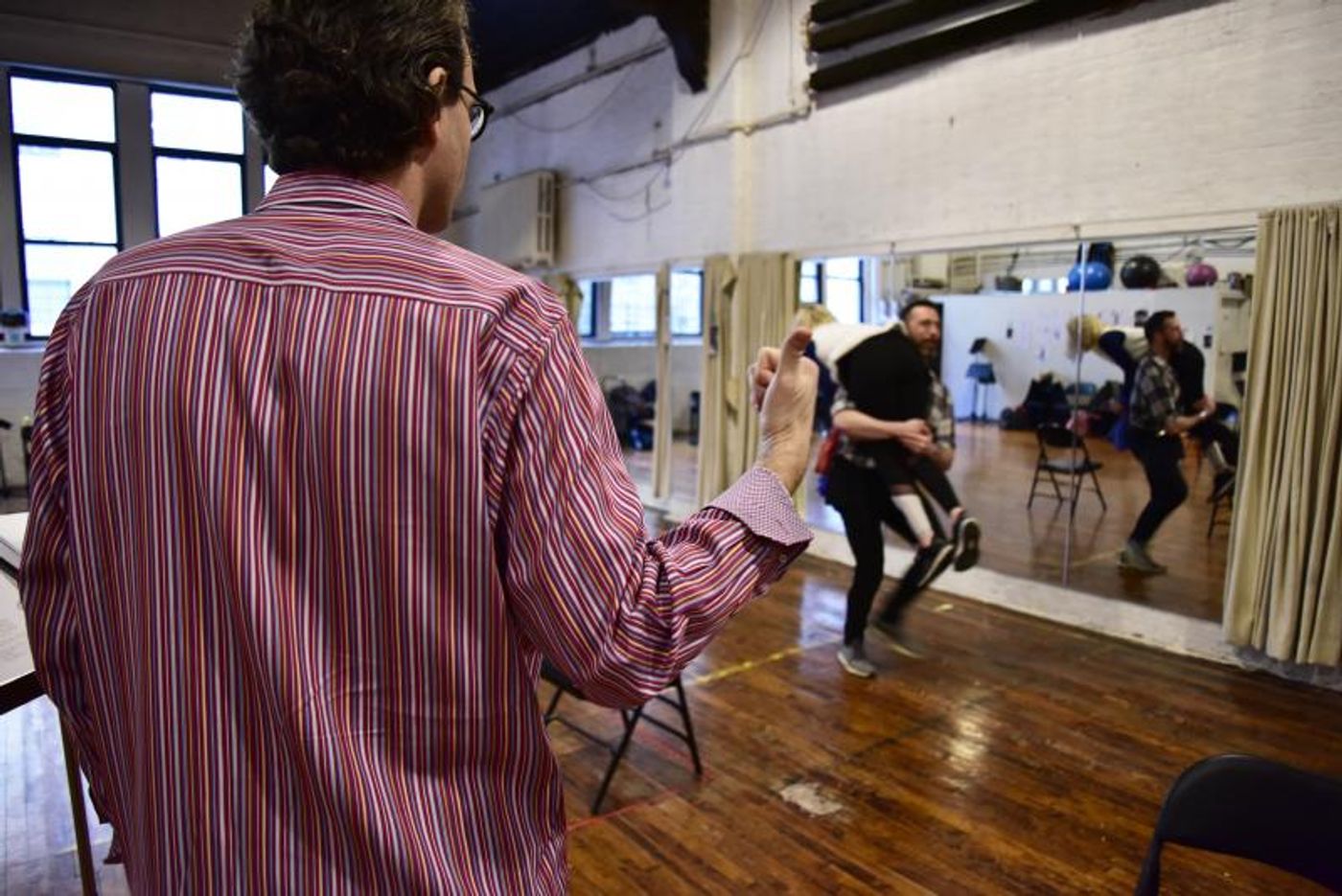 Interview: On Site Opera Talks Location Specific DAS BARBECÜ  Image