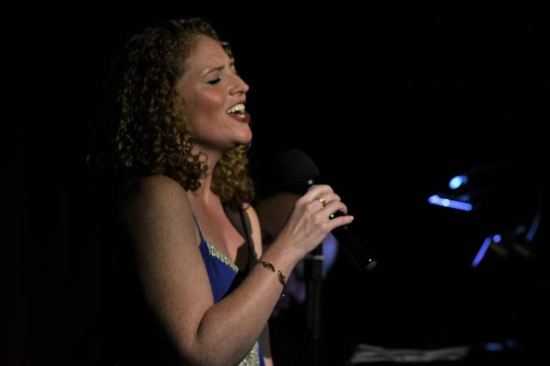 Review: MARISSA MULDER Warms Cold NYC Night (and Hearts) at Beach Cafe Review: MARISSA MULDER Warms Cold NYC Night (and Hearts) at Beach Cafe Image