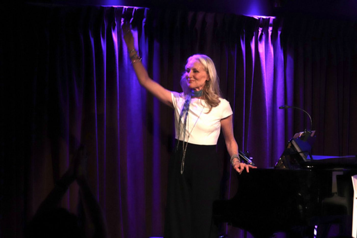 Photo Flash: Inside Elizabeth Ward Land's STILL WITHIN THE SOUND OF MY VOICE: THE SONGS OF LINDA RONSTADT At The Green Room 42  Image