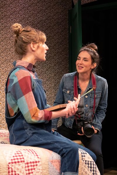 Stephanie Altholz, Susan Maris
 Photo