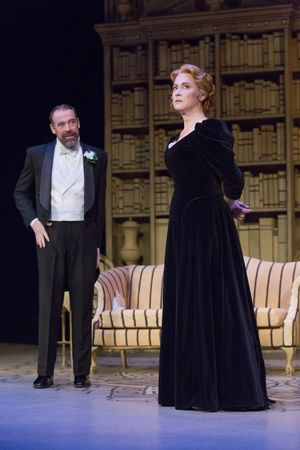 Ian Merrill Peakes and Alicia Roper @ BroadwayWorld Ian Merrill Peakes and Alicia Roper Photo