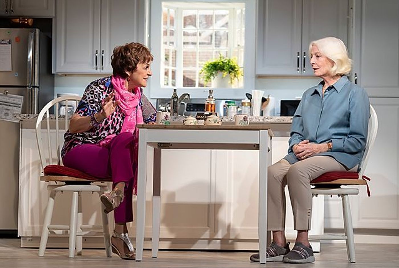 Review: Jane Alexander, James Cromwell On The Rocky Road To Divorce in Bess Wohl's Very Funny GRAND HORIZONS  Image