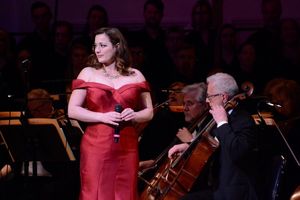 Laura Michelle Kelly @ BroadwayWorld Laura Michelle Kelly Photo