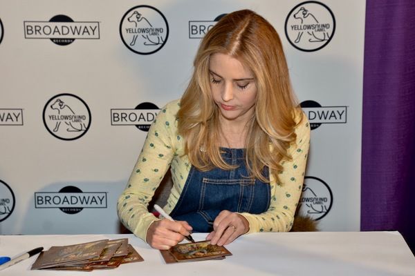 Photos: Go Behind the Scenes of BroadwayCon 2020! — photo 16 of 102