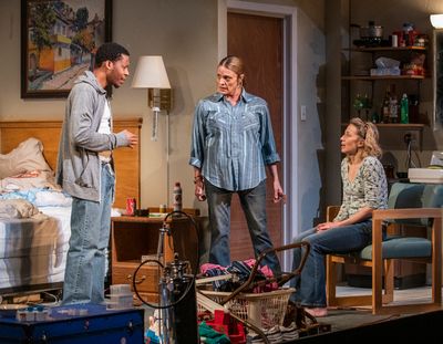 Namir Smallwood, Carrie Coon  Photo