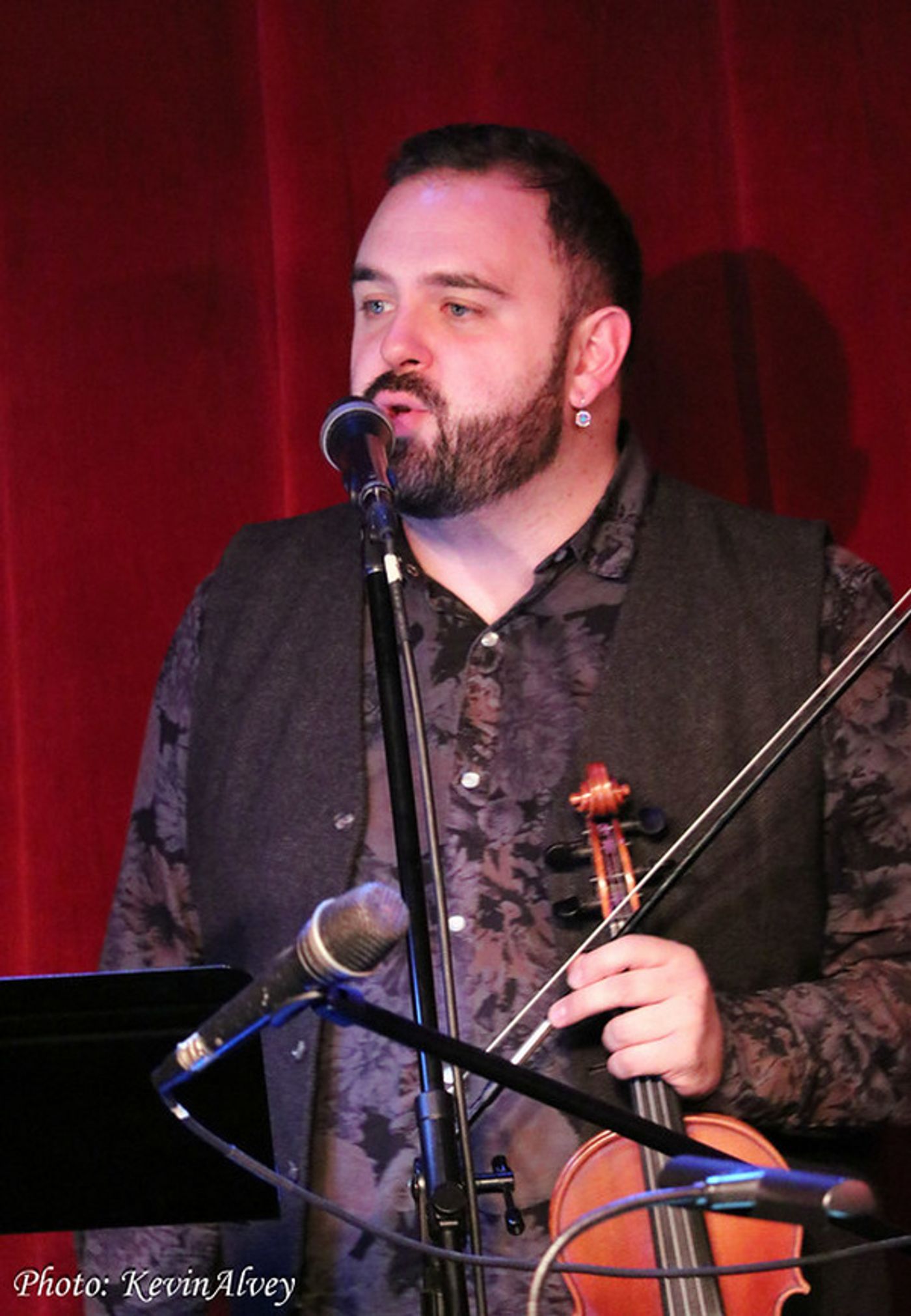 Photo Flash: Cellist Mairi Dorman-Phaneuf Celebrates Robert Burns Night At Birdland!  Image