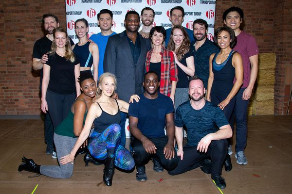 The cast of THE UNSINKABLE MOLLY BROWN Photo