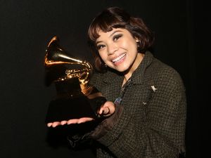 Eva Noblezada Photo