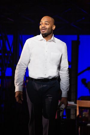 Brandon Victor Dixon Photo