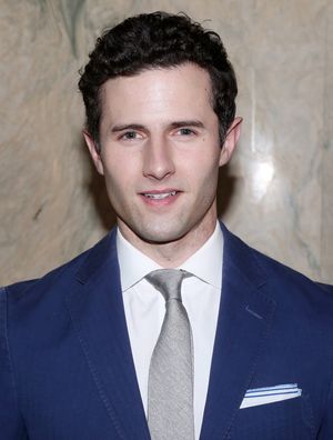 NEW YORK, NEW YORK - JANUARY 30: Roe Hartrampf poses at a Meet & Greet for the new ca Photo