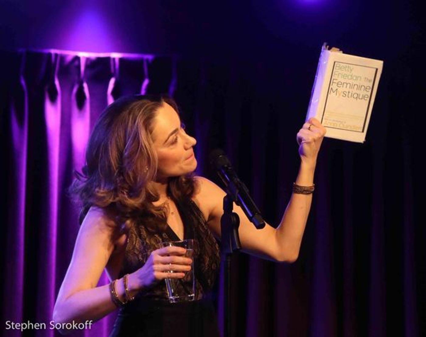 Photo Coverage: Lianne Marie Dobbs Brings WHY CAN'T A WOMAN BE MORE LIKE A MAN? to the Green Room 42  Image