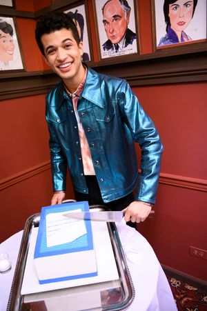 Jordan Fisher Photo