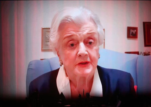 Angela Lansbury video speech Photo