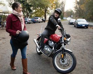 Sutton Foster, Jason Ritter @ BroadwayWorld Sutton Foster, Jason Ritter Photo