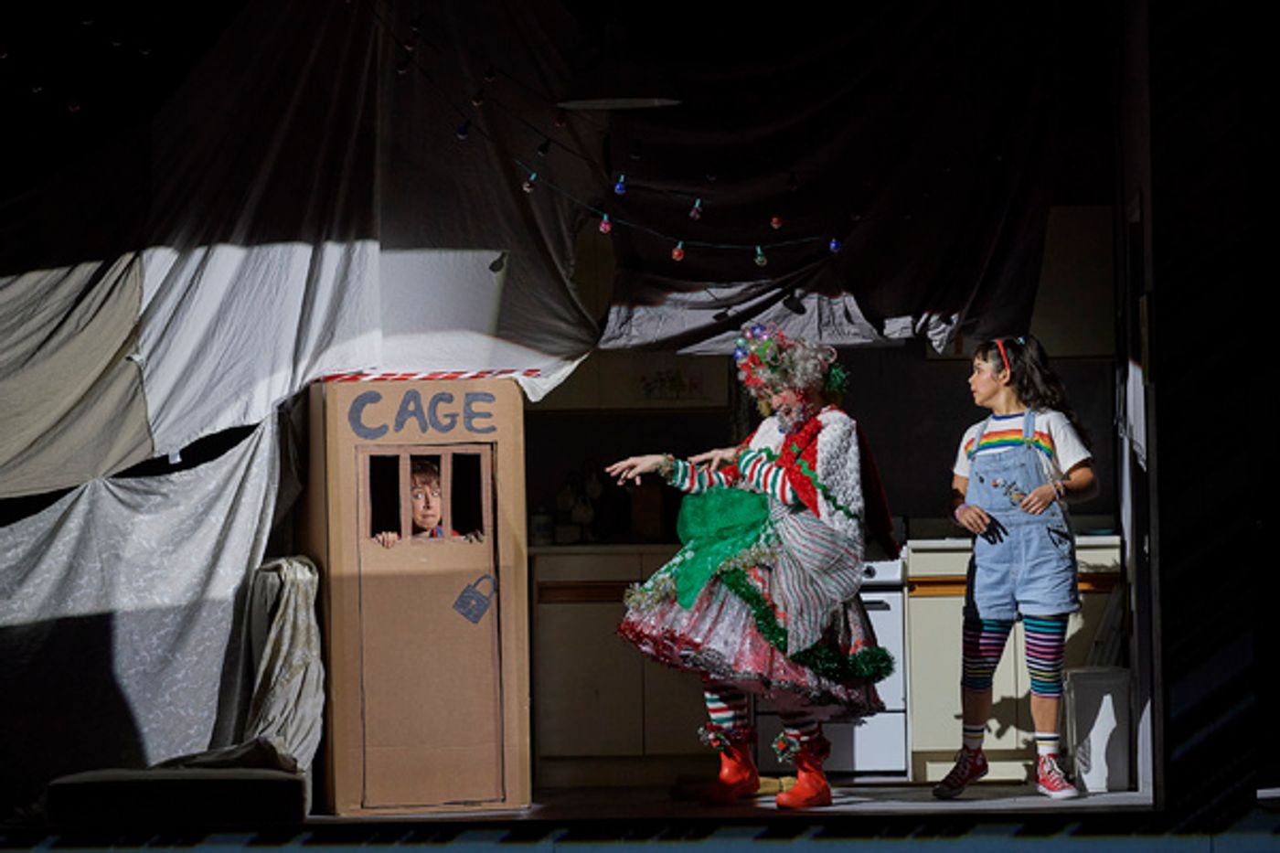 Photo Flash: Canadian Opera Company's New Production of HANSEL & GRETEL Photo Flash: Canadian Opera Company's New Production of HANSEL & GRETEL Image