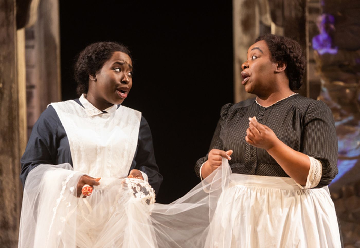 Photo Flash: First Look at Solea Pfeiffer, Emmy Raver-Lampman, and the Cast of GUN & POWDER at SIgnature Theatre  Image