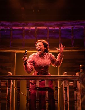 Emmy Raver-Lampman Photo