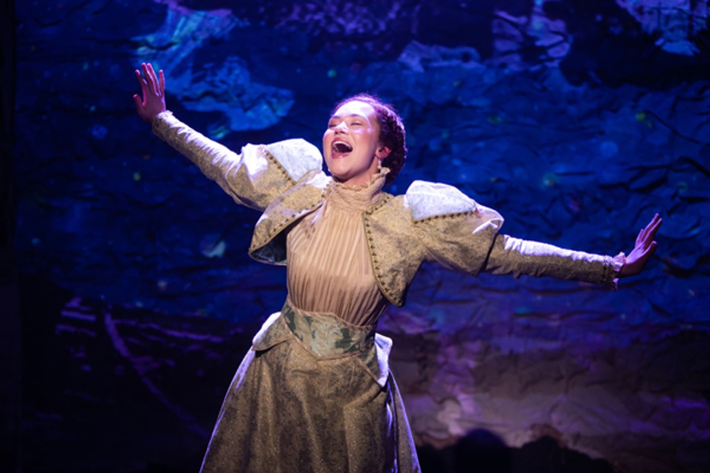 Photo Flash: First Look at Solea Pfeiffer, Emmy Raver-Lampman, and the Cast of GUN & POWDER at SIgnature Theatre  Image