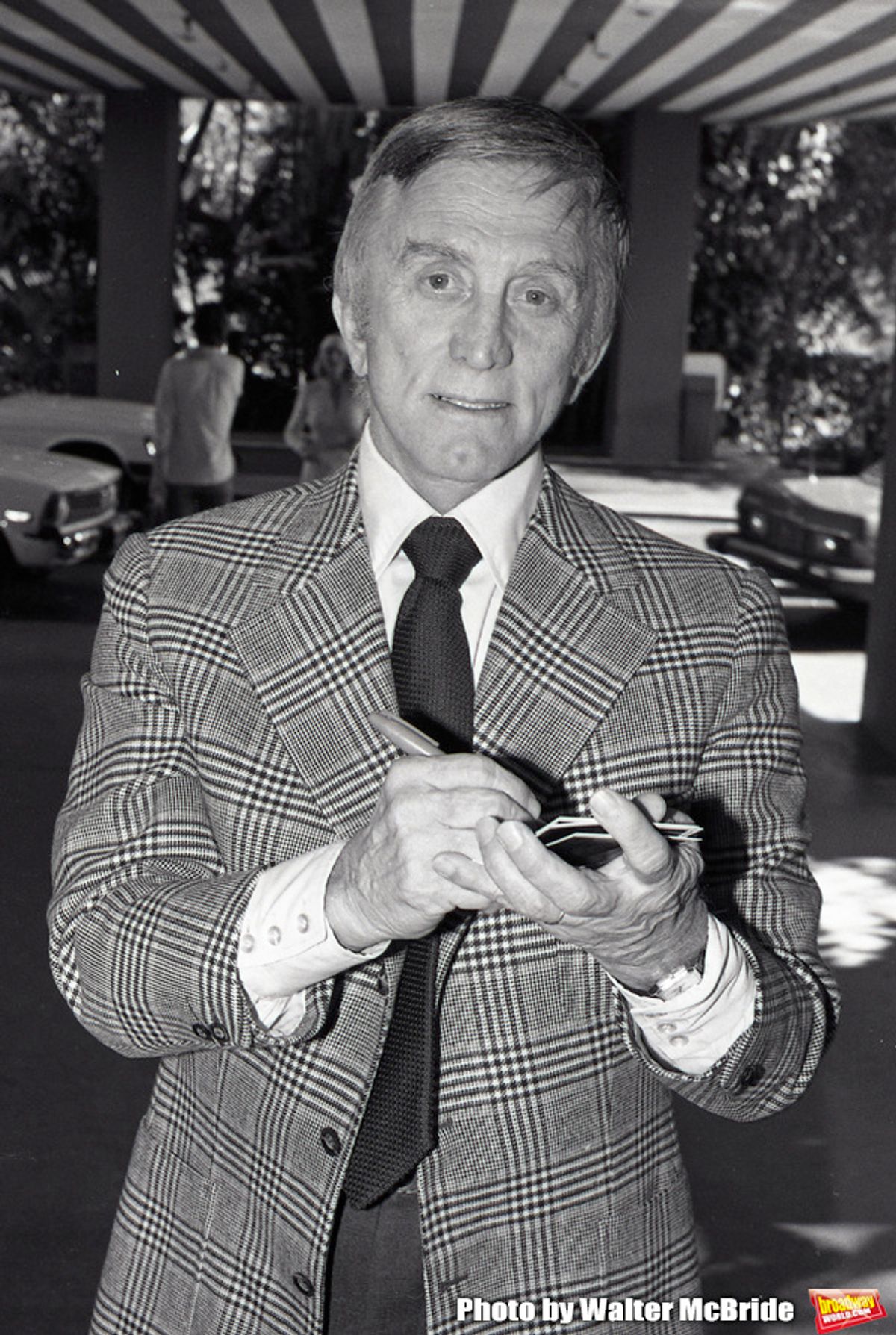 Kirk Douglas attends A.T.A.S. at the Beverly Hills Hotel on February 1, 1982 in Beverly Hills, California. at 