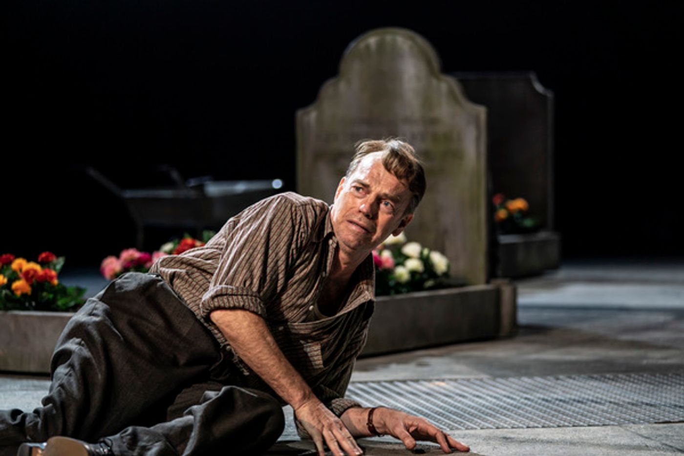 Photo Flash: First Look at THE VISIT at the National Theatre  Image