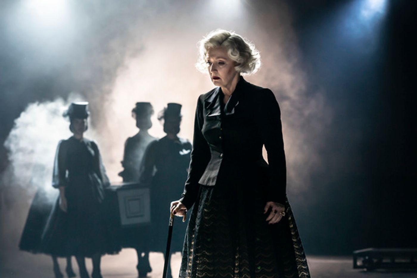 Photo Flash: First Look at THE VISIT at the National Theatre  Image